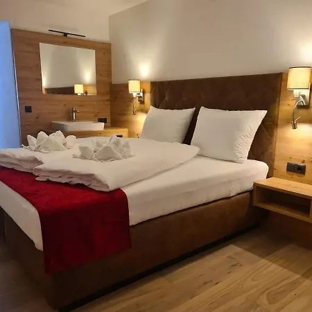 Hotel Alpenhof***-3