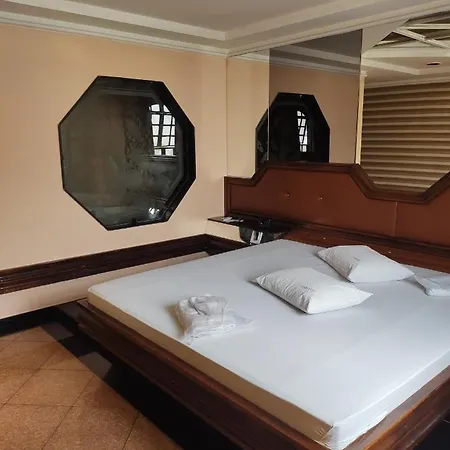 Champion Motel-2