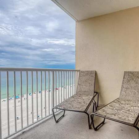 Majestic Beach Resort Tower 1-711-2