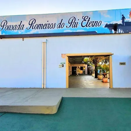 Pousada Romeiros do Pai Eterno - Santuario Basilica de Trindade-3