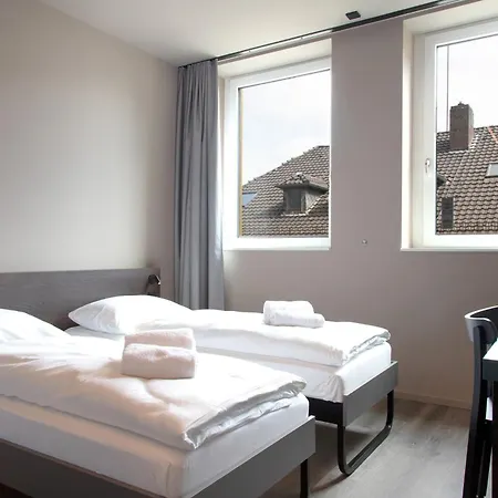 Meininger Hotel Bremen Hauptbahnhof-2