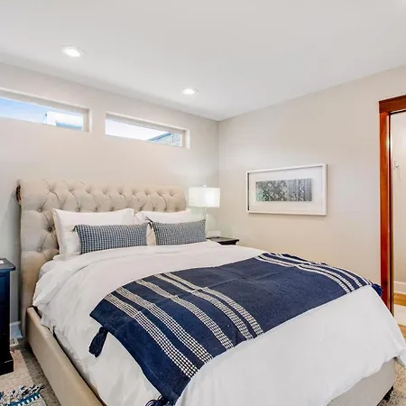 Port Angeles Water View Loft-2