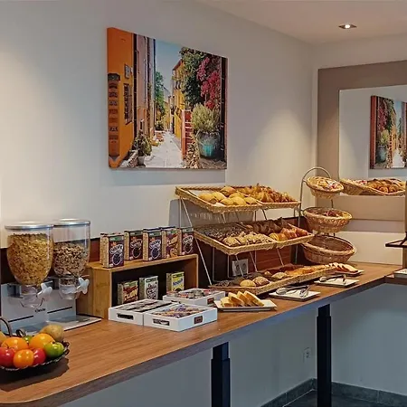 Hotel Le Majestic Canet plage-2