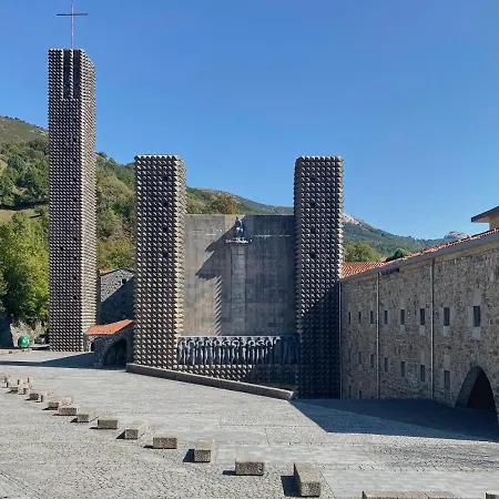 Iraipe Santuario De Arantzazu Hotel-2