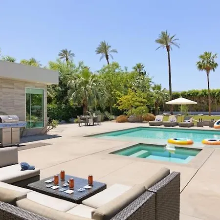 Villa Kurdish- 5 Bedroom Luxury Estates-3