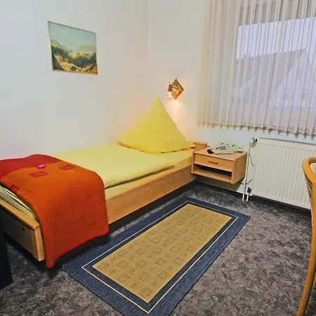 Hotel Lindenkrug-2