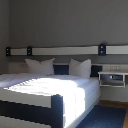 Bayerischer Hof-2