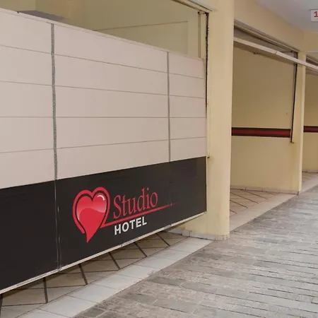 Studio Motel (Adults Only)-3