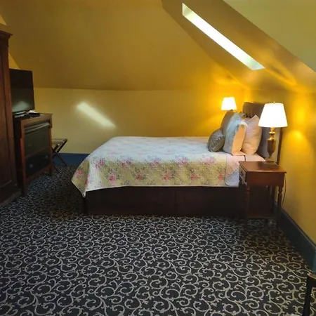 The Lafayette Inn-3