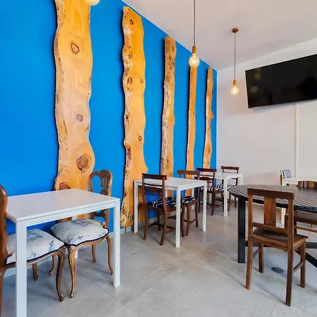 Marina Blue - Apartments & Suites-3