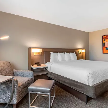 Best Western Premier Rockville Hotel & Suites-2