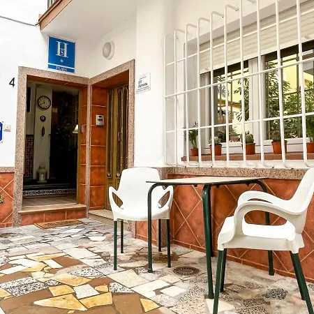 Beatriz Charming Hostal-3