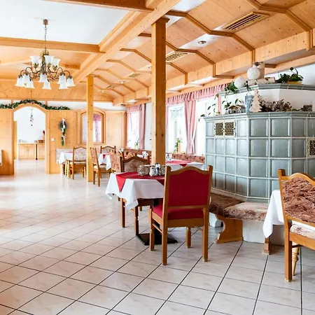 Hotel Eisensteiner Hof-3