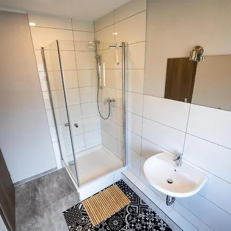Hotel Garni Moers-3