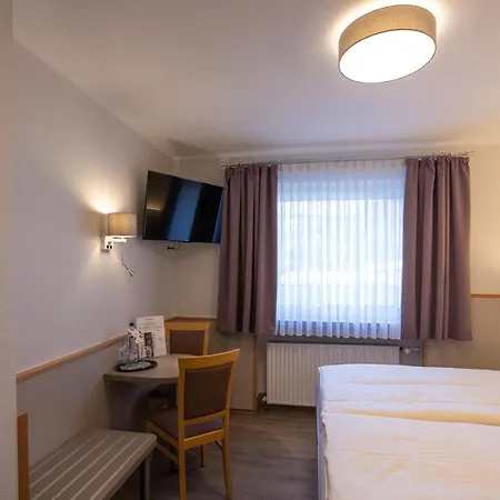 Stadt-gut-Hotel Siegboot-3