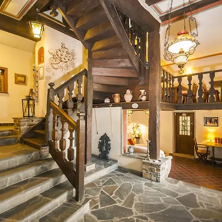 Alte Weinstube Burg Eltz-3
