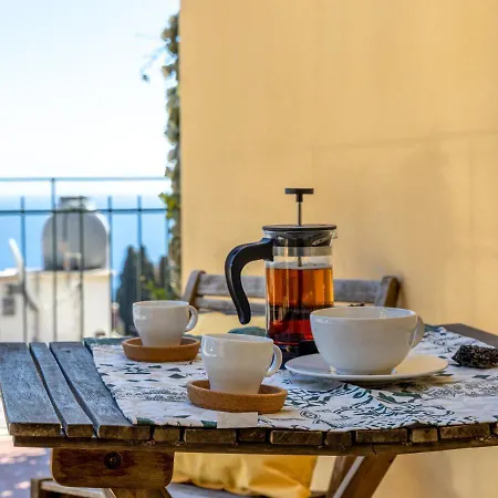 Tauromenion Guest House-3