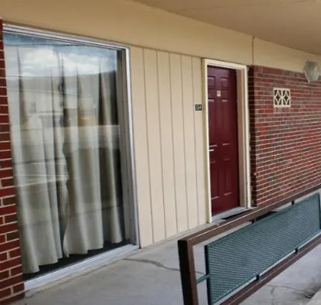 Speedway Inn-3