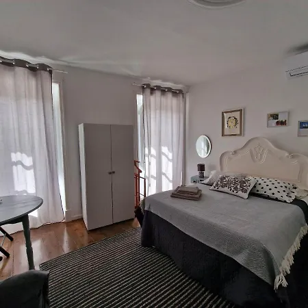 The Aqueduct Guesthouse-3