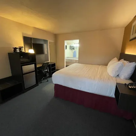 Baymont By Wyndham Stillwater-3