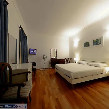 Hotel Castille-2