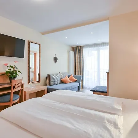 Hotel Alpenstuben-3