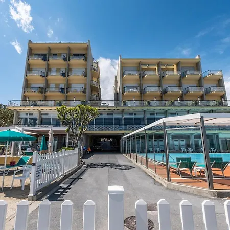 Hotel Bellevue Et Mediterranée-3