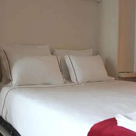 ÍSIS Guest House-3