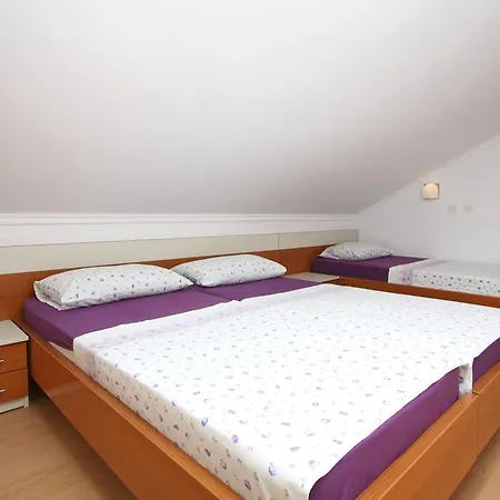 Apartments And Rooms Vesna Novalja-2