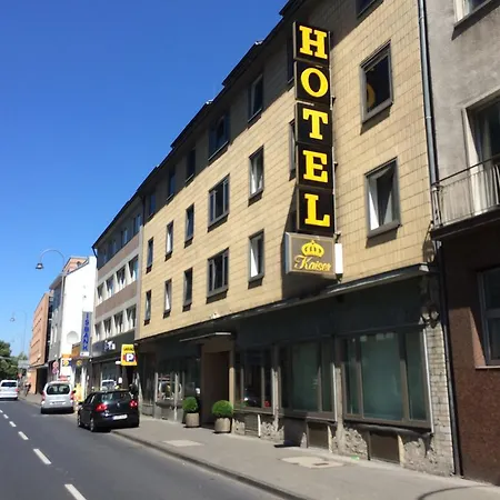 Kaiser Am Wiener Platz-2
