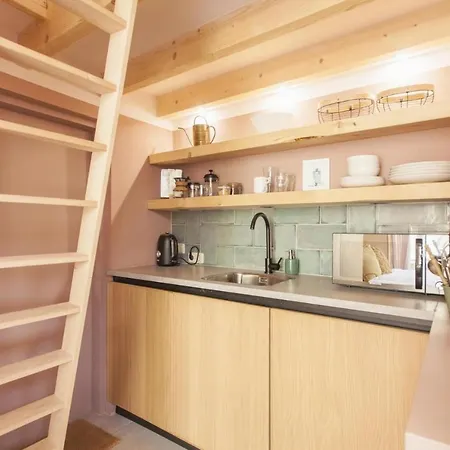 Lovely And Charming Guesthouse Near City Center, Close To Rotterdam-3