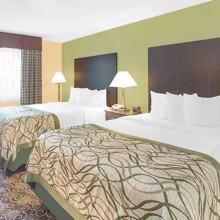 Baymont By Wyndham Holland-2
