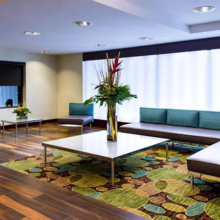 Holiday Inn Hotel & Suites Warren By Ihg-3