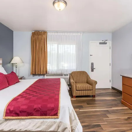 Ramada By Wyndham Near Seaworld / Mission Beach-2