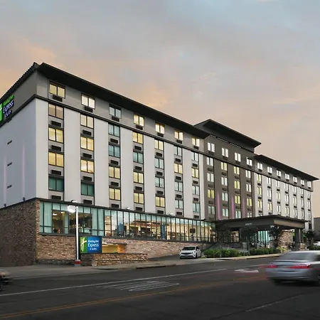 Holiday Inn Express & Suites Fort Worth Downtown By Ihg-3