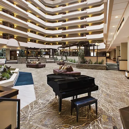 Doubletree By Hilton Rapid City Downtown Convention Center-2