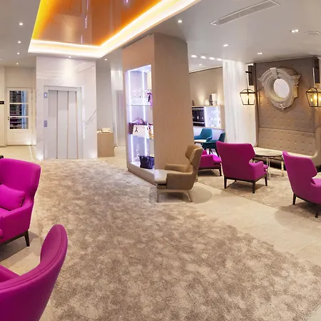 Hotel La Lanterne & Spa By Timhotel-3