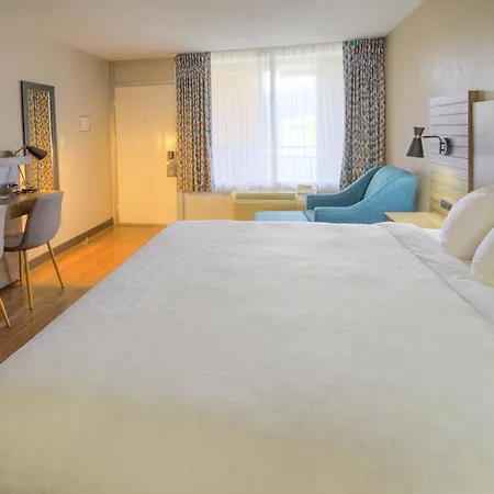 Clarion Pointe Downtown Gatlinburg-2