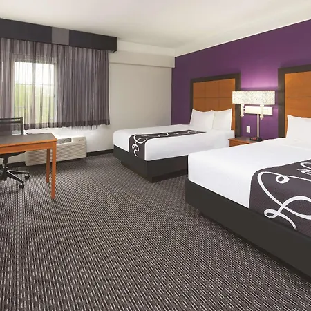 La Quinta By Wyndham Phoenix Mesa West-3