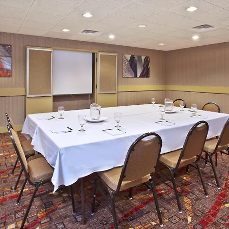 Holiday Inn - Manitowoc-3