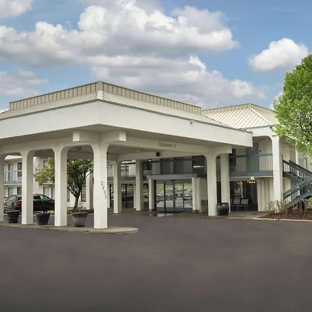 Baymont By Wyndham Murfreesboro-3