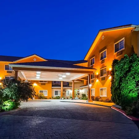Best Western Plus Caldwell Inn & Suites-3