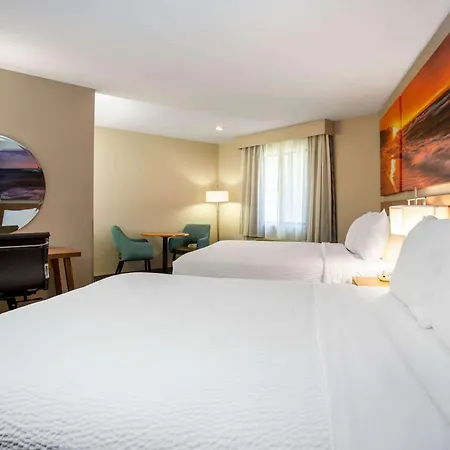 Days Inn By Wyndham Marquette-2