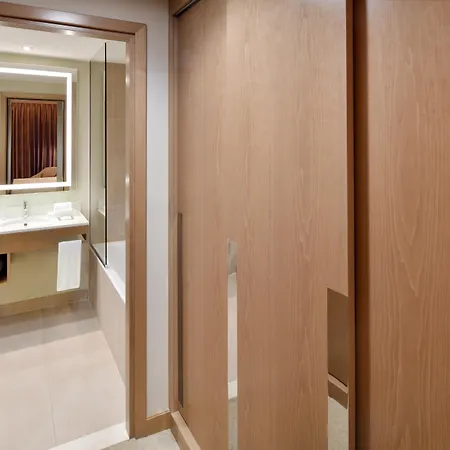 Holiday Inn & Suites - Dubai Festival City By Ihg-2
