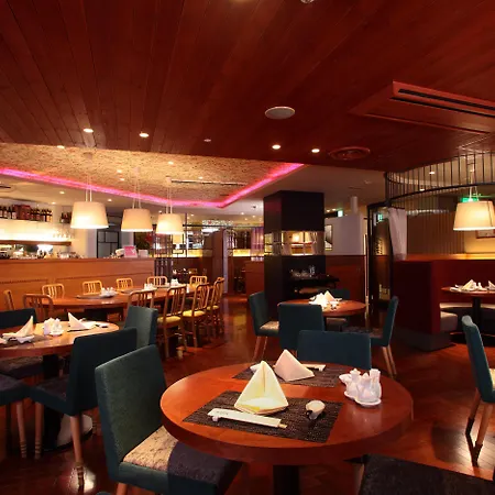 Hotel Plaza Osaka-2