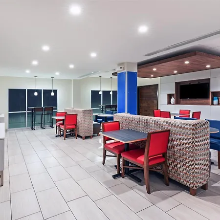 Holiday Inn Express & Suites Junction By Ihg-3