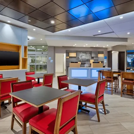 Holiday Inn Express & Suites Jersey City - Holland Tunnel By Ihg-3