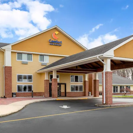 Comfort Inn & Suites Milford-3