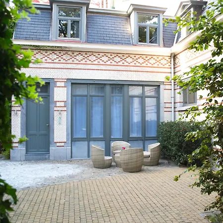 Hotel Du Congres-3