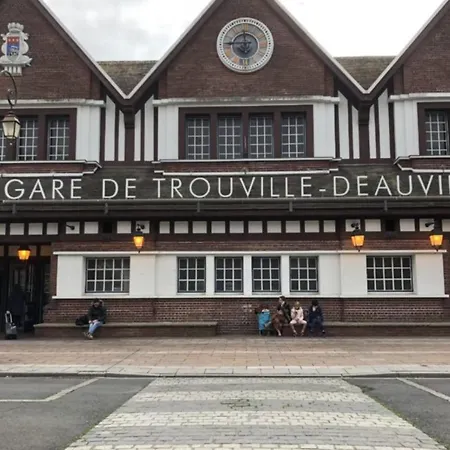 Hotel des Sports-2